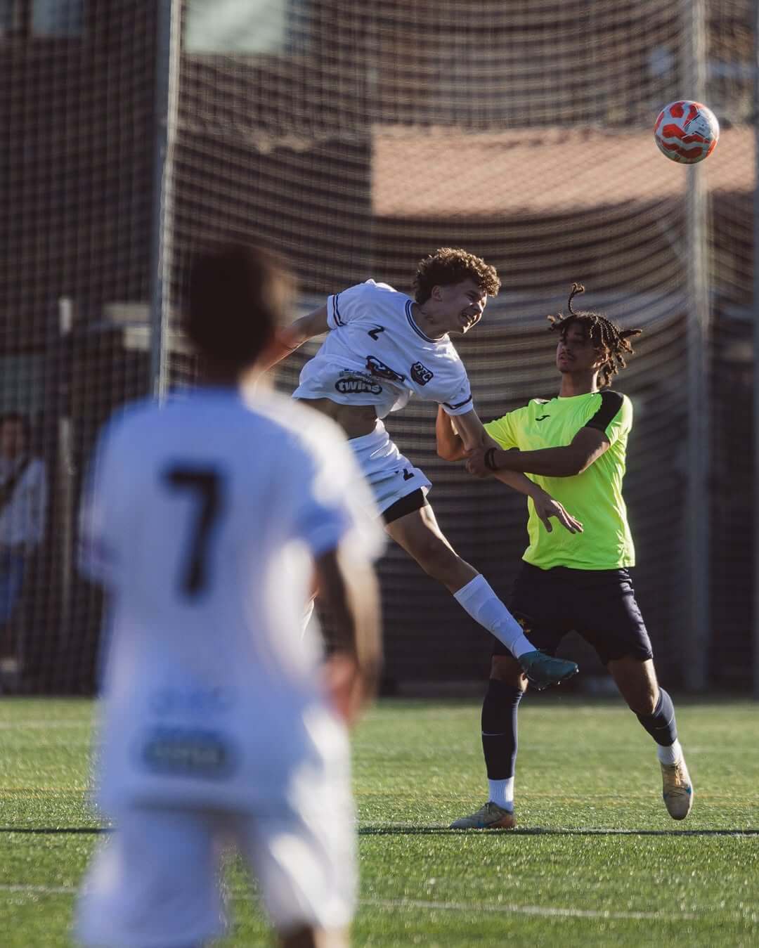 Os sub-19 e os sub-16 defrontaram hoje o Marcet FU, num treino conjunto que reforçou a ligação e (6)